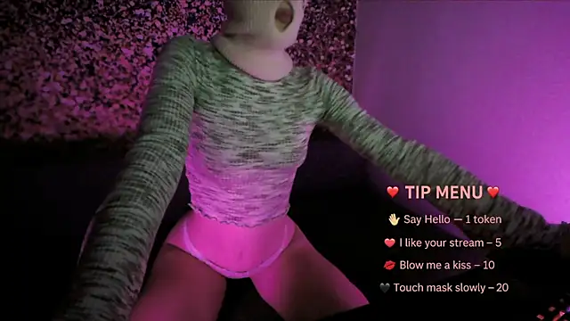 Snapshot of MaskedSeductress chatting on September 15, 2025, 6:08 pm MaskedSeductress online show from September 15, 2025, 6:08 pm