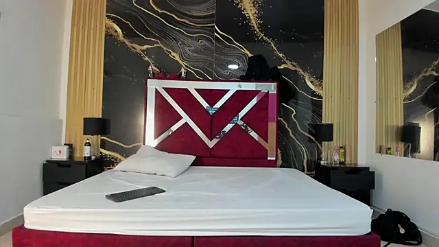 VioletRose as online show from November 15, 2025, 7:51 pm