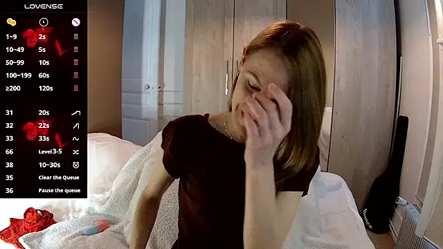 Snapshot of fanny_posy chatting on July 8, 2026, 11:00 am fanny posy online show from July 8, 2026, 11:00 am
