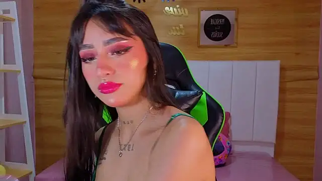 Snapshot of Abril_Velvet_a_ chatting on January 17, 2026, 12:42 pm Abril Velvet a online show from January 17, 2026, 12:42 pm