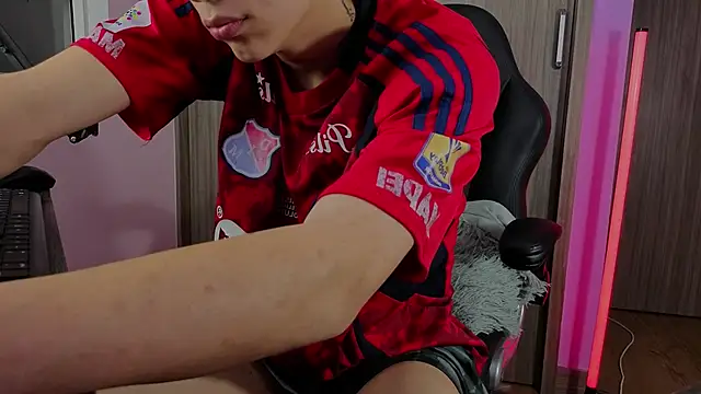 thomas  brandd1 online show from September 15, 2025, 10:26 am