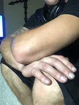 Snapshot of IsAparty chatting on September 16, 2025, 3:40 am IsAparty online show from September 16, 2025, 3:40 am