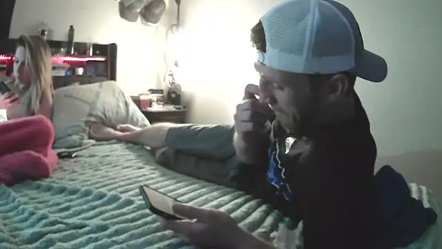 Snapshot of IsAparty chatting on January 14, 2026, 9:02 am IsAparty online show from January 14, 2026, 9:02 am