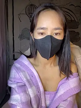 TiNa 04 online show from November 22, 2025, 11:14 pm