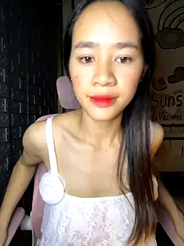 TiNa 04 online show from September 17, 2025, 9:44 am