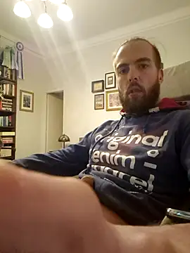 MrBig303 online show from October 28, 2025, 5:01 pm