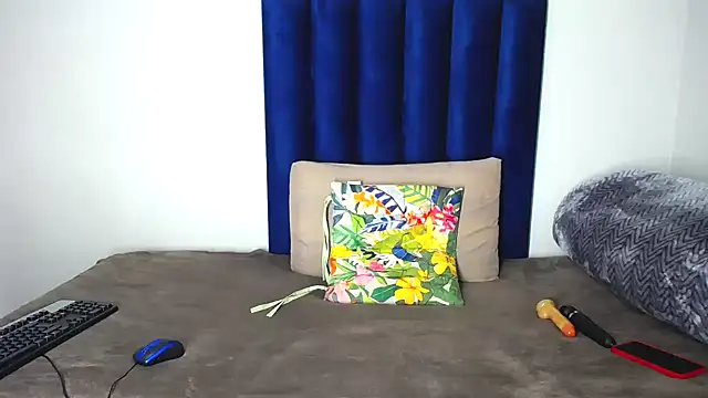 Pinkdollyg online show from October 27, 2025, 10:00 pm