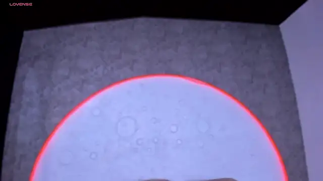 ReinaChloe online show from February 16, 2026, 4:27 pm