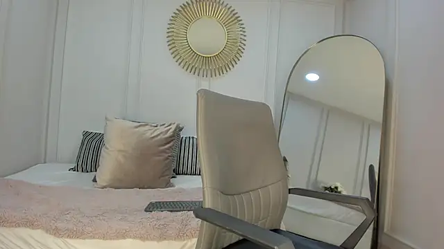 Snapshot of CharlotteBrownn_ chatting on September 22, 2025, 1:22 am CharlotteBrownn online show from September 22, 2025, 1:22 am