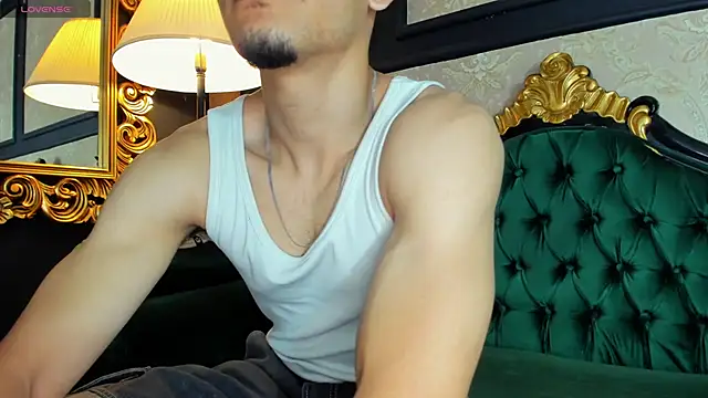 AlessandroKiing online show from June 14, 2026, 12:07 am