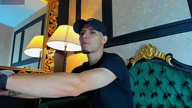 AlessandroKiing online show from May 26, 2026, 9:13 pm