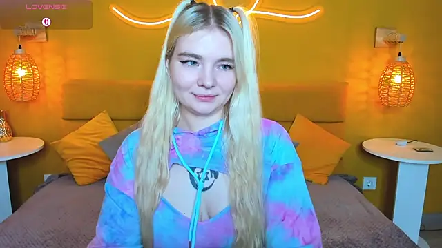 RuthBryant online show from November 22, 2025, 12:32 am