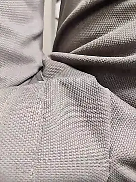 themasklover online show from April 26, 2026, 9:06 am