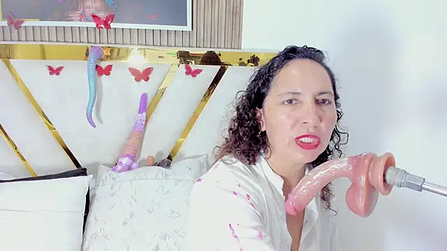 Snapshot of Luna_Naughty1 chatting on April 28, 2026, 2:27 am Luna Naughty1 online show from April 28, 2026, 2:27 am
