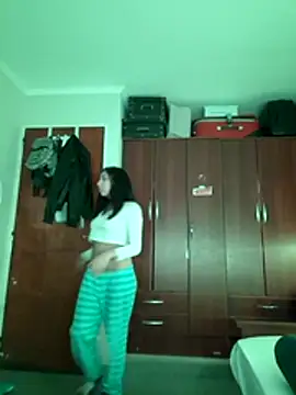missapril0101 online show from July 22, 2026, 4:36 am