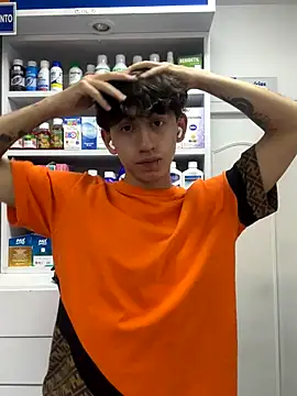 MaxiDoctor1 online show from September 9, 2025, 9:46 pm