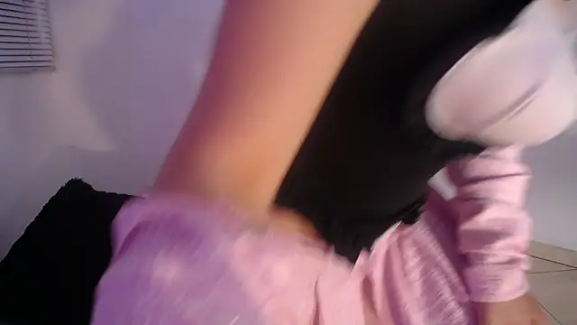 rihonna hs8 online show from April 18, 2026, 1:24 pm