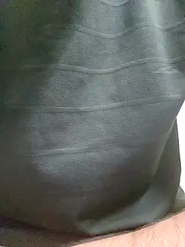 Snapshot of coupleyug chatting on December 21, 2025, 10:28 am coupleyug online show from December 21, 2025, 10:28 am