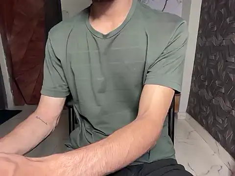 Snapshot of coupleyug chatting on March 19, 2026, 12:49 pm coupleyug online show from March 19, 2026, 12:49 pm