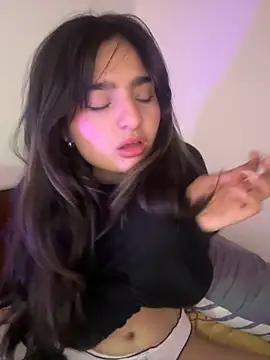 Clementyne30 online show from October 4, 2025, 2:46 am