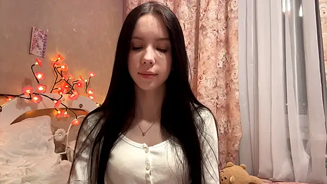 AxyKitten online show from November 7, 2025, 1:48 pm