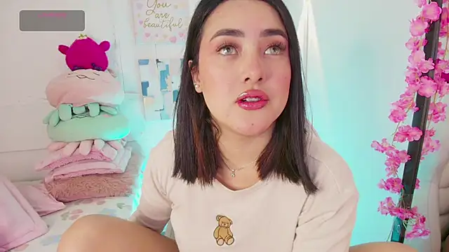 justonecute online show from September 11, 2025, 12:54 am