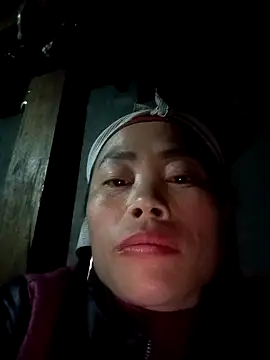 Snapshot of CoMay003 chatting on February 4, 2026, 11:05 am CoMay003 online show from February 4, 2026, 11:05 am