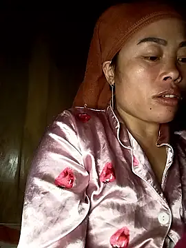 Snapshot of CoMay003 chatting on January 17, 2026, 1:15 pm CoMay003 online show from January 17, 2026, 1:15 pm