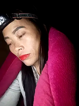 CoMay003 online show from November 17, 2025, 1:59 pm