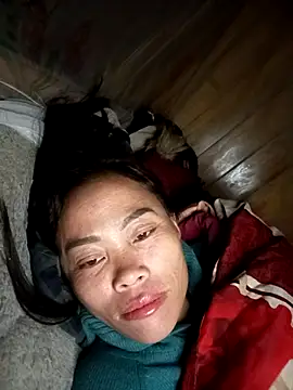 CoMay003 online show from November 30, 2025, 8:42 pm