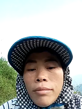 CoMay003 online show from October 13, 2025, 9:55 am