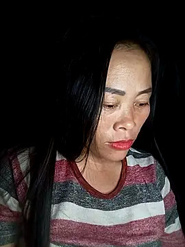 CoMay003 online show from November 9, 2025, 9:02 am