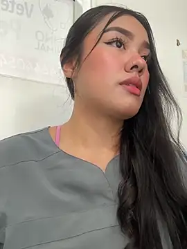 Mariaotalvaro online show from November 10, 2025, 7:08 pm