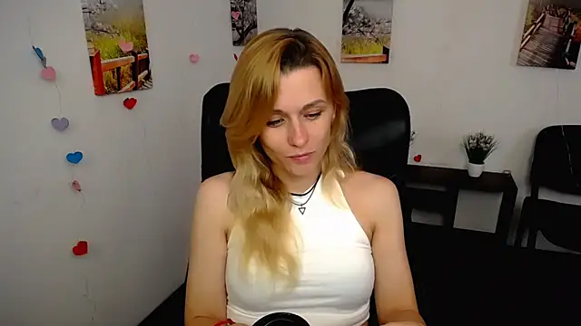 PeppyMia online show from November 9, 2025, 10:41 am