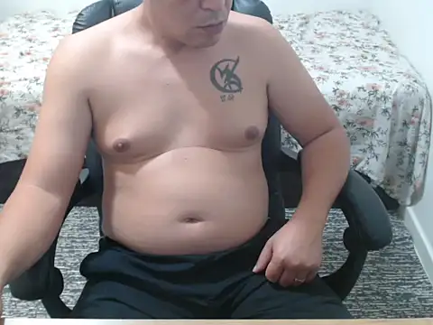 Carloskasado online show from November 8, 2025, 9:07 pm