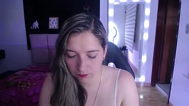 Snapshot of Agatha_bellucci_ chatting on January 13, 2026, 1:37 pm Agatha bellucci online show from January 13, 2026, 1:37 pm