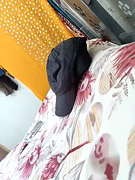 Snapshot of Bio-teacher chatting on November 15, 2025, 2:37 am Bio-teacher online show from November 15, 2025, 2:37 am