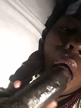 Snapshot of ffinegirl chatting on October 30, 2025, 8:17 pm ffinegirl online show from October 30, 2025, 8:17 pm