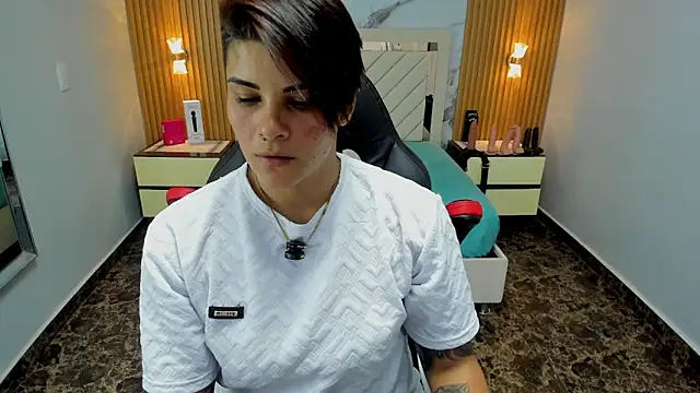 Snapshot of KAROLLJONES1 chatting on February 25, 2026, 7:36 pm KAROLLJONES1 online show from February 25, 2026, 7:36 pm