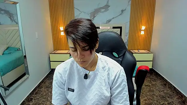 KAROLLJONES1 online show from March 7, 2026, 7:08 pm