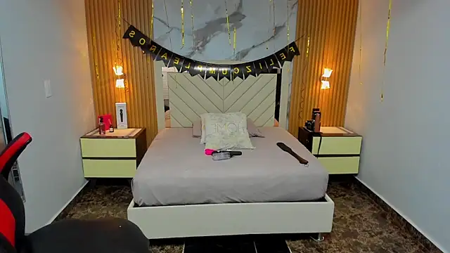 Snapshot of KAROLLJONES1 chatting on February 7, 2026, 12:35 pm KAROLLJONES1 online show from February 7, 2026, 12:35 pm