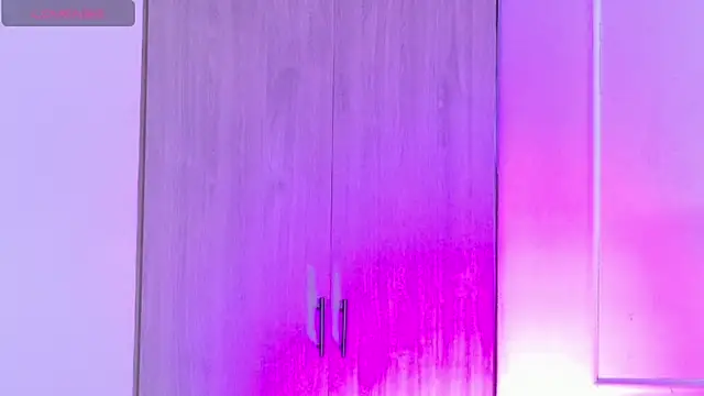 Ice Princess  online show from April 26, 2026, 8:17 pm