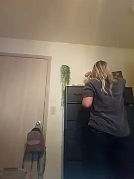 Snapshot of Barbie2359 chatting on October 6, 2025, 3:24 pm Barbie2359 online show from October 6, 2025, 3:24 pm