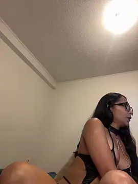 princesaliay online show from April 14, 2026, 11:04 am