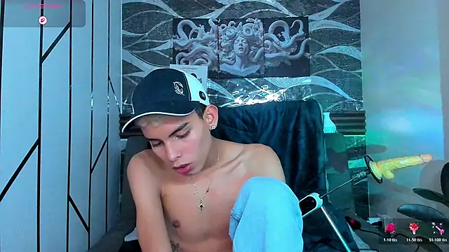 Room 69x online show from March 12, 2026, 1:33 am