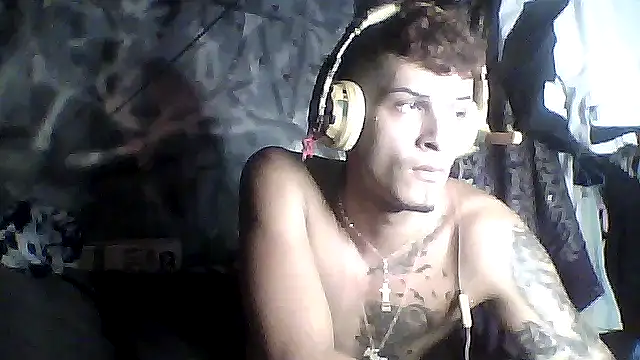 Snapshot of crisrummer chatting on October 6, 2025, 3:57 pm crisrummer online show from October 6, 2025, 3:57 pm