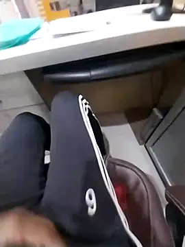 Snapshot of kiss_like_choco11 chatting on October 19, 2025, 11:02 am kiss like choco11 online show from October 19, 2025, 11:02 am