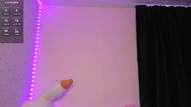 succubantra online show from November 14, 2025, 1:04 pm