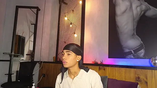 AlanCutee online show from February 23, 2026, 1:12 pm