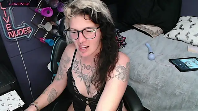 oddywithabody online show from January 14, 2026, 5:55 am